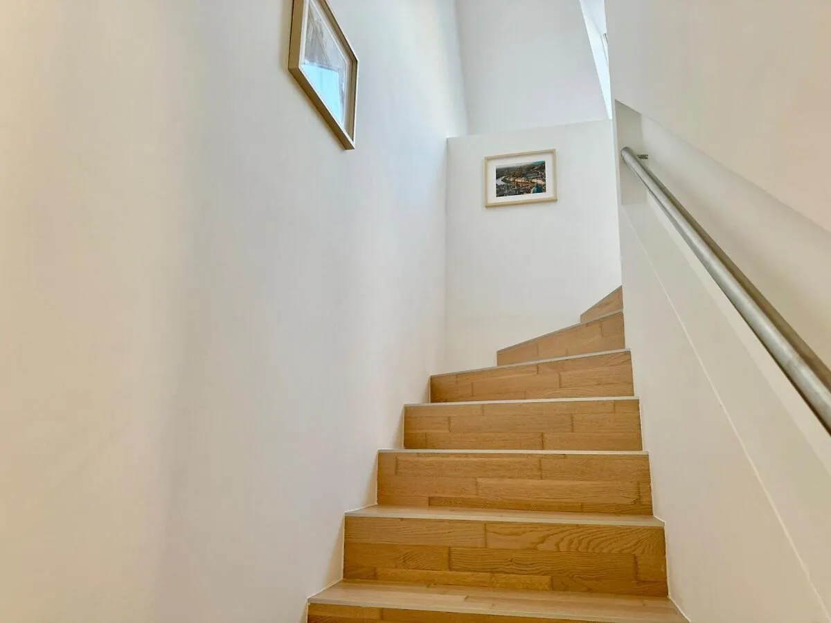 Appartement Modern Maisonette With Garden & Free Parking Vienne