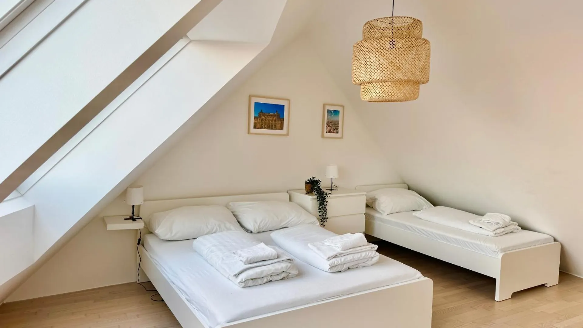 Lägenhet Modern Maisonette With Garden & Free Parking Wien Österrike
